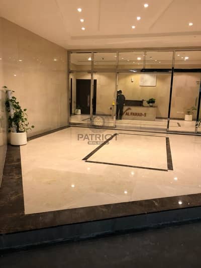 Spacious 2 Bedroom Apartment on High Floor Spacious 2 Bedroom Apartment on High Floor