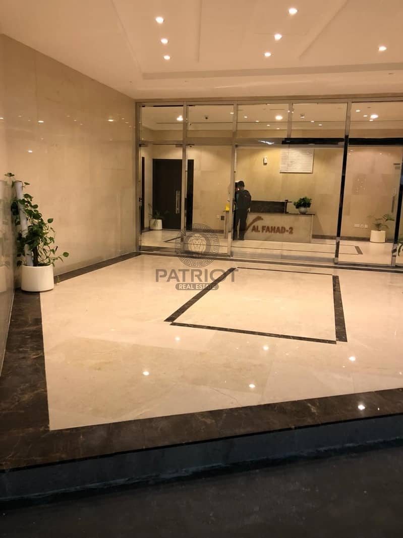 Spacious 2 Bedroom Apartment on High Floor Spacious 2 Bedroom Apartment on High Floor