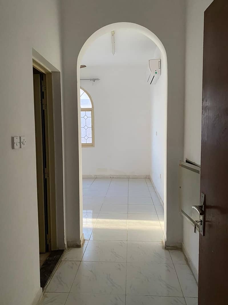 DEAL OF THE WEAK HUGE SIZE 1 BEDROOM &  HALL  APARTMENT FLAT WITH 2 WASHROOM CLOSE KITCHEN FOR RENT IN AL RAWDHA 3 AJMAN