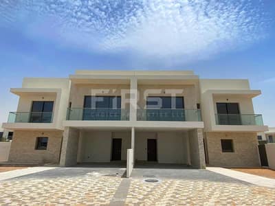 4 Bedroom Villa for Sale in Yas Island, Abu Dhabi - Smart Investment | Exceptional Location. 4 Bedroom Villa for Sale in Yas Island, Abu Dhabi - Smart Investment | Exceptional Location.