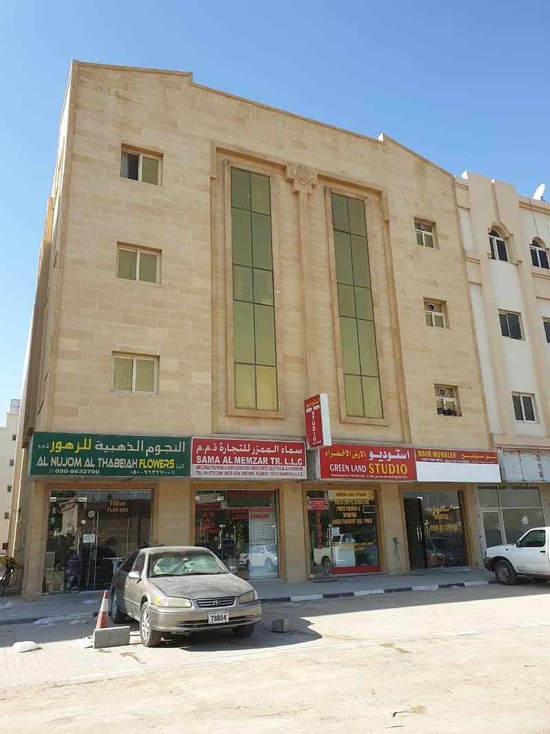 Building on a main street in Muwaileh