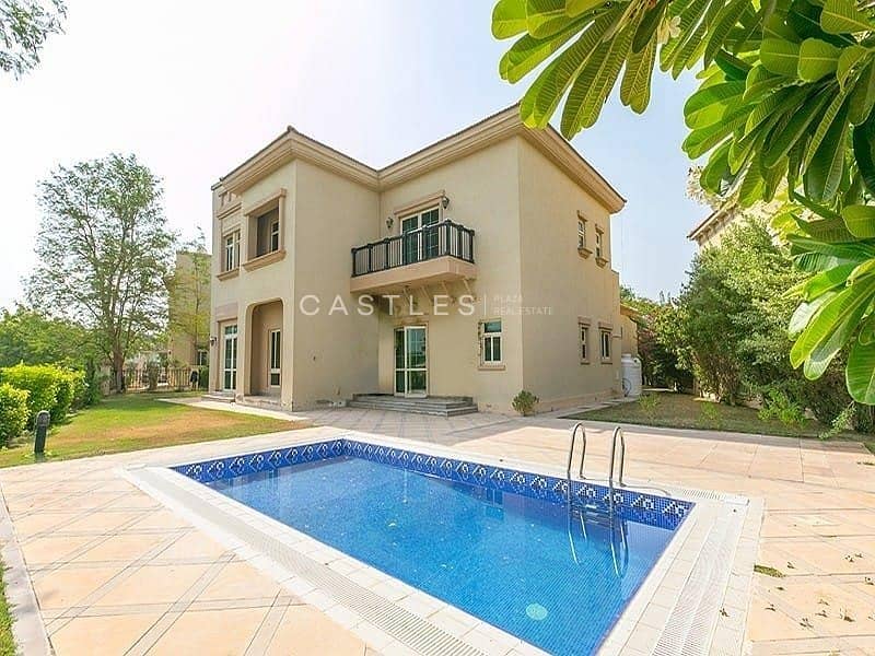 Lake View- Upgraded 5 bed+maids in Jumeirah islands