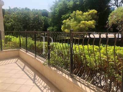 Bright And Spacious / garden view / Huge Balcony Bright And Spacious / garden view / Huge Balcony