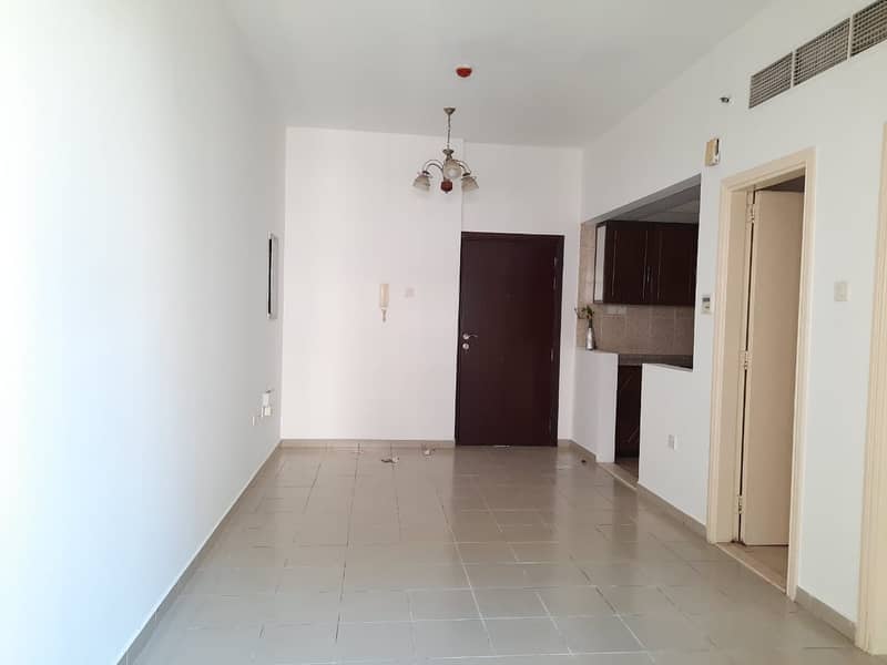 Near Carrefour, 1BR, with One Master Bed and Free Parking