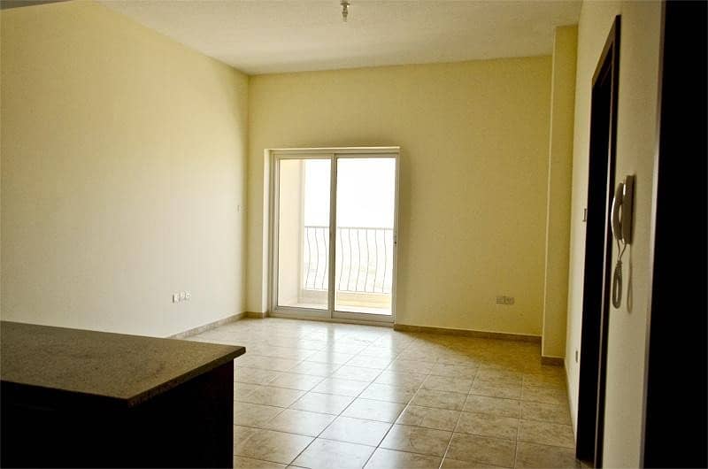 Direct from Owner No Commission! 1 bedroom apartment with balcony. Flexable terms