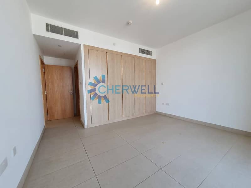 10 Hot Deal | Luxurious Family Apartment | Vacant