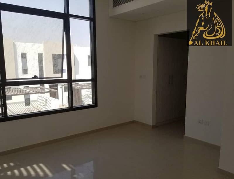 6 MOTIVATED SELLER DEAL 3BHK TOWNHOUSE NO SERVICE CHARGES