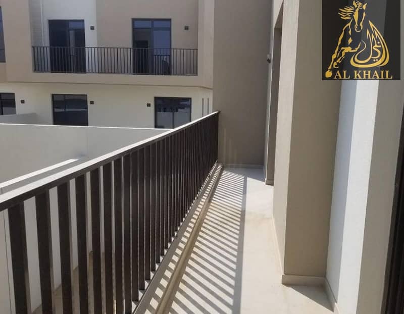 9 MOTIVATED SELLER DEAL 3BHK TOWNHOUSE NO SERVICE CHARGES