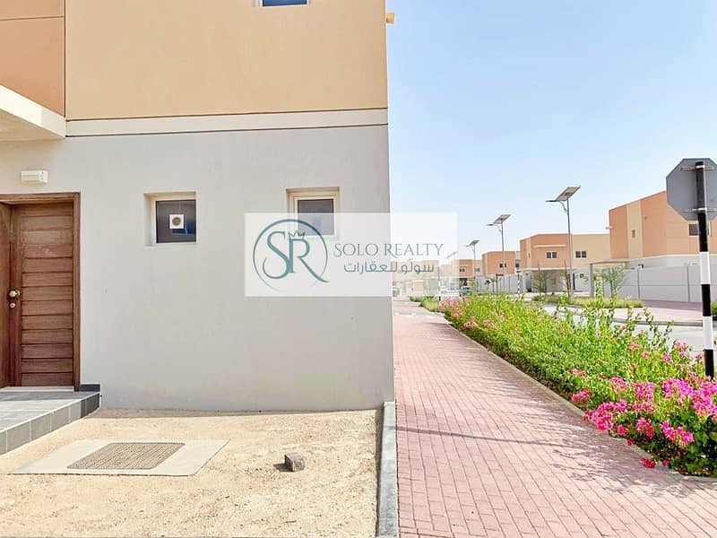 Amazing Corner Villa I Bright 2 BR I Gym+Pool I Big Yard!! Amazing Corner Villa I Bright 2 BR I Gym+Pool I Big Yard!!