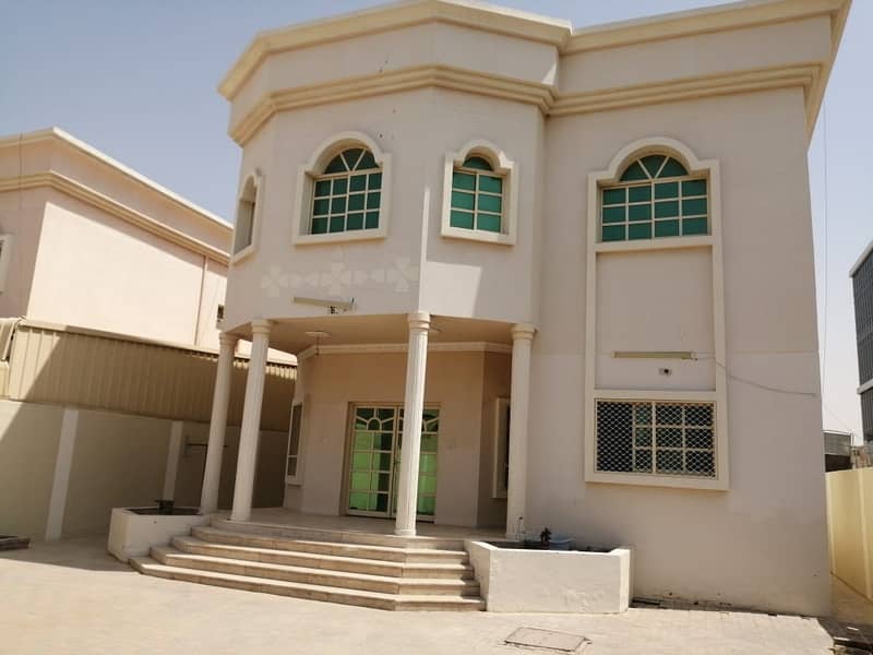 Clean villa for rent near Al-Abaya roundabout