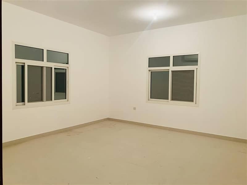 Excellent ! 4 Bedroom Hall In New Shahama