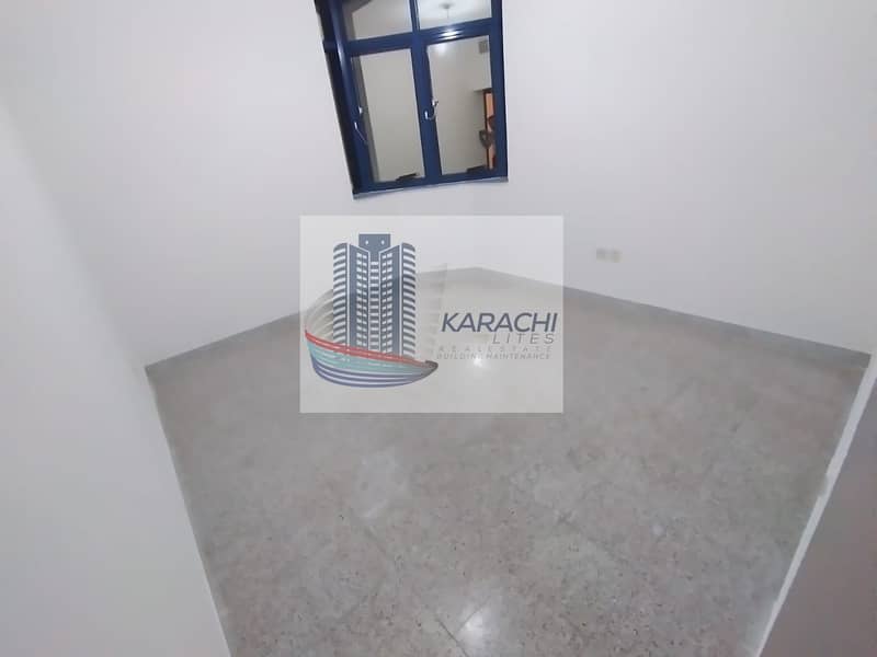 spacious 1 bed room with huge living room and balcony in good price