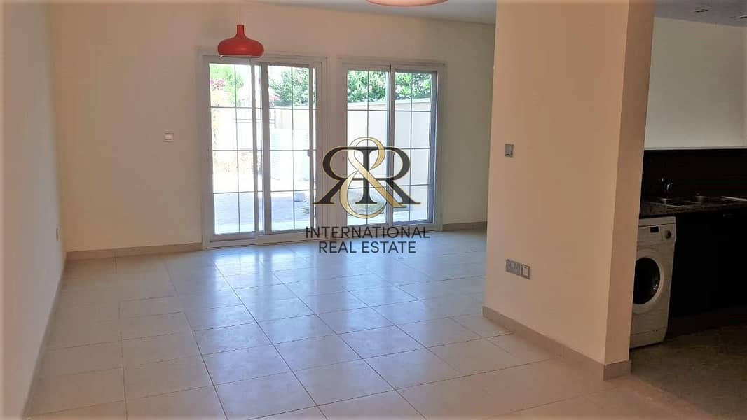 Spacious and Huge 1 Bedroom with private garden