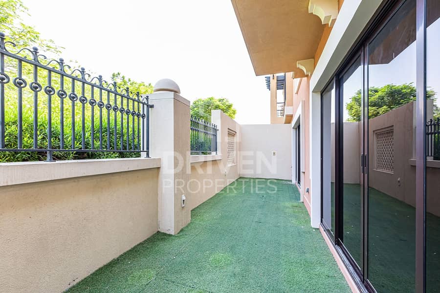 4 Bedroom Townhouse with Equipped Kitchen