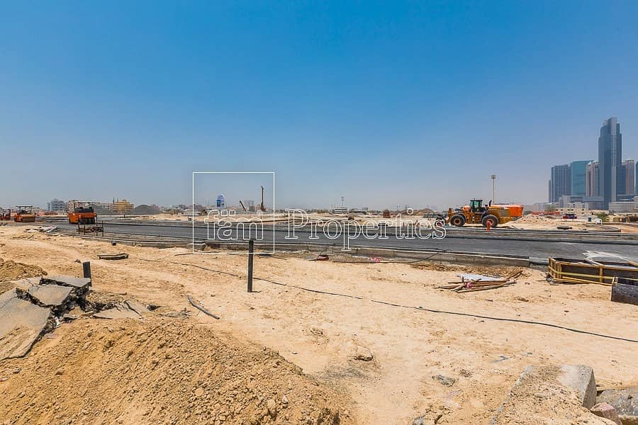 10 Own a SZR Plot Now in Dubai w/ up to 11% ROI