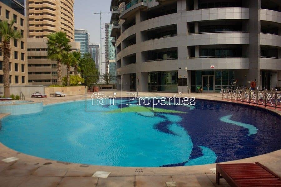 1 bedroom apartment with Community View | Balcony