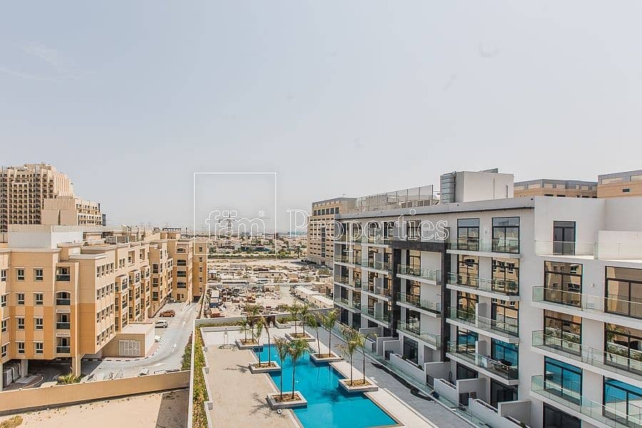 High Floor - Pool View - Smart Investment
