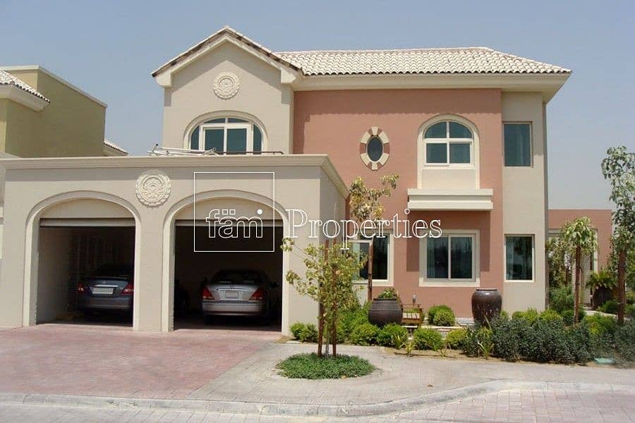 Luxurious C1 /5 Bedroom with private pool/ Vacant