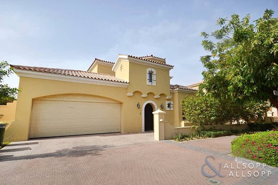 Single Row | 3 Bedrooms | Close To Pool
