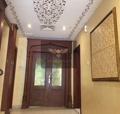 Amazing Modified Beautiful Wall Art Designed Villa Amazing Modified Beautiful Wall Art Designed Villa