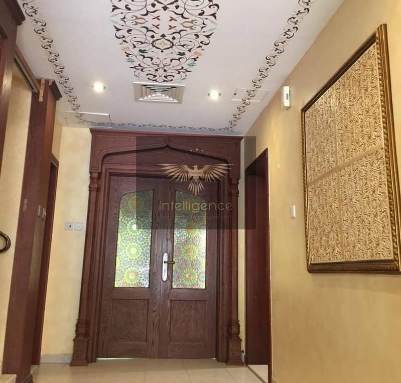 Amazing Modified Beautiful Wall Art Designed Villa Amazing Modified Beautiful Wall Art Designed Villa
