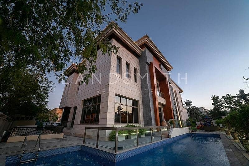 10 Exclusive Luxurious 5BR Villa in Emirates Hills