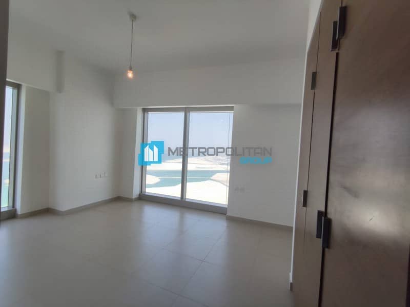 High Floor / Beautiful 3BR Aprt with Sea View