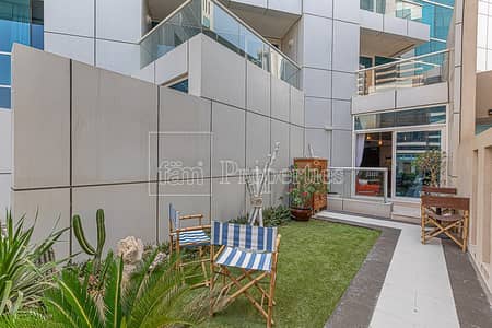 1 Bedroom Flat for Sale in Dubai Marina, Dubai - Tastefully Furnished 1BR Duplex with Backyard 1 Bedroom Flat for Sale in Dubai Marina, Dubai - Tastefully Furnished 1BR Duplex with Backyard