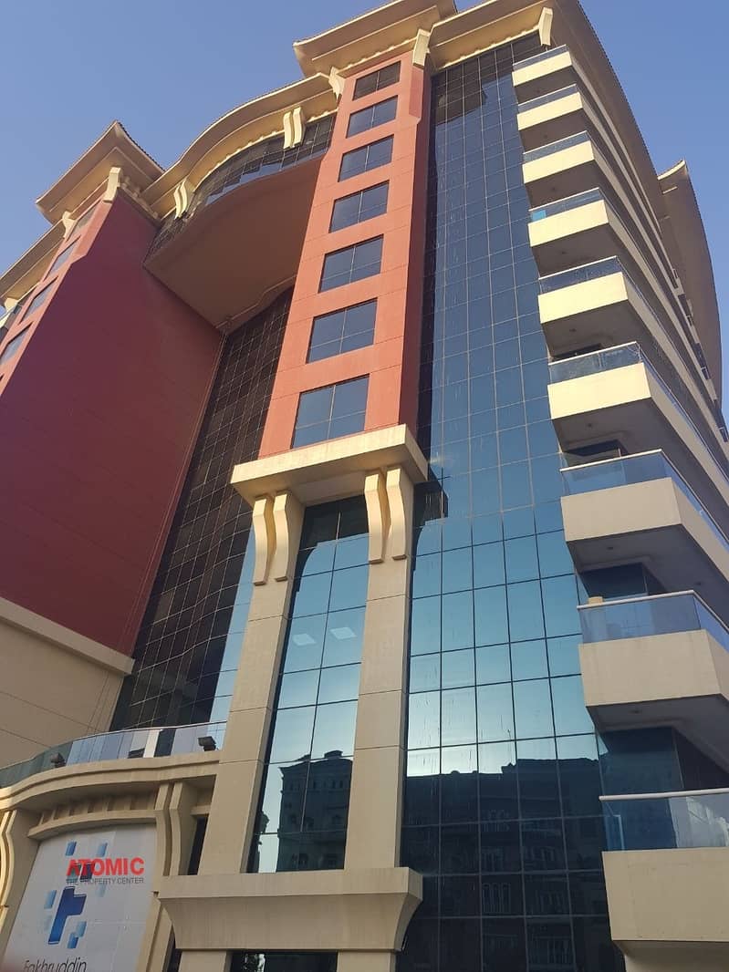HOT OFFER VACANT LARGE 1 BEDROOM WITH BALCONY FOR SALE IN CBD Trafalger Executive