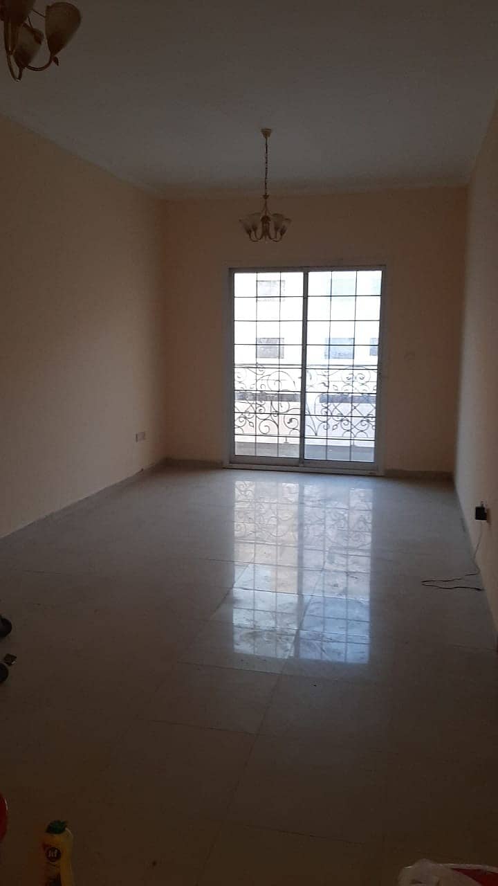 4 2 Bed Apartment Available in Bur Dubai / Al Mankhool