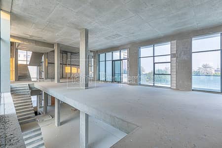 Lowest Price on the Market!!!! Shell & Core with an illustrious view of Dubai Lowest Price on the Market!!!! Shell & Core with an illustrious view of Dubai