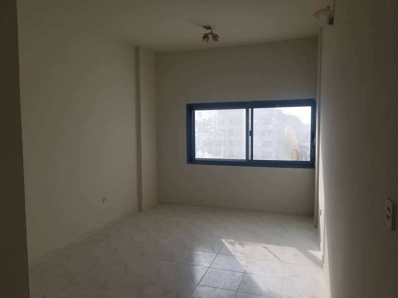 CHILLER FREE HUGE SIZE 1BHK WITH PARTITION SHARING ALLOWED CLOSE TO CORAL DEIRA HOTEL WITH PARKING FREE 4-CHEQS ONLY IN 42K