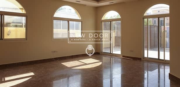 Luxury 5BR W/ Pool On Corner Plot Luxury 5BR W/ Pool On Corner Plot
