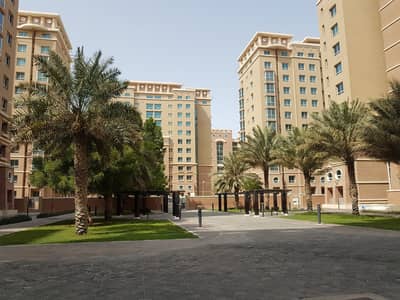 Hot 2 master bed room + Shared Pool +Gym +Garden 1 Minute walk to Mall Hot 2 master bed room + Shared Pool +Gym +Garden 1 Minute walk to Mall