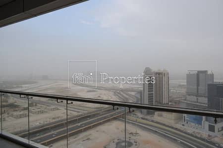 Spacious unit High Floor | Walking Distance to DM Spacious unit High Floor | Walking Distance to DM