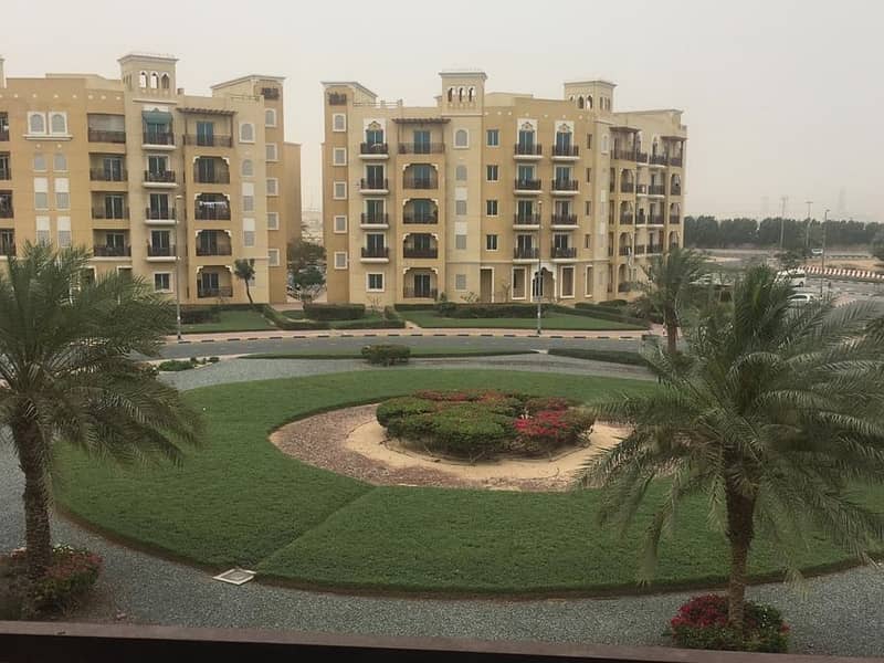Studio With Hanging Balcony Close to Bus Stop in Emirates Cluster
