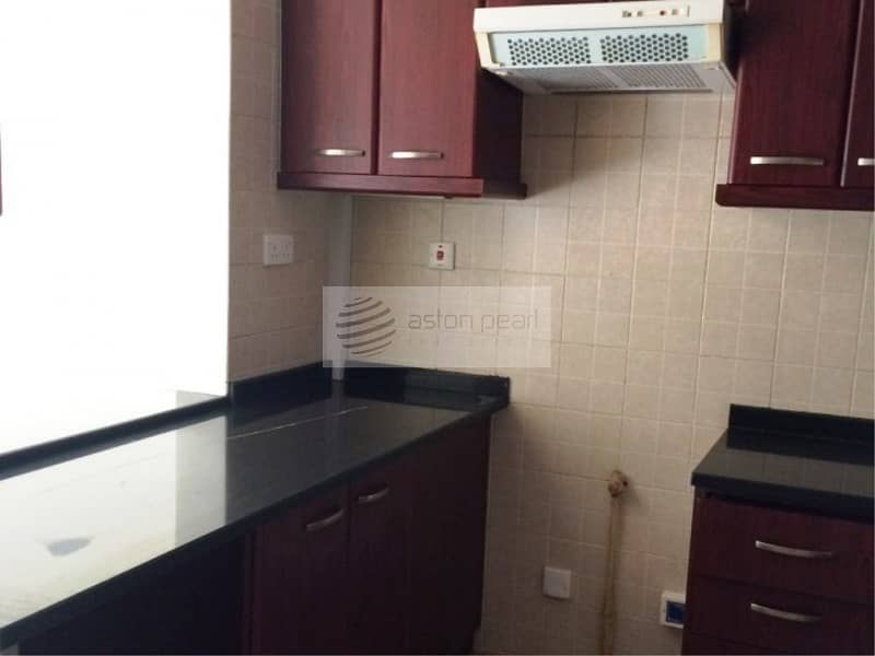 21 Spacious and Well Maintained Studio | Free Parking