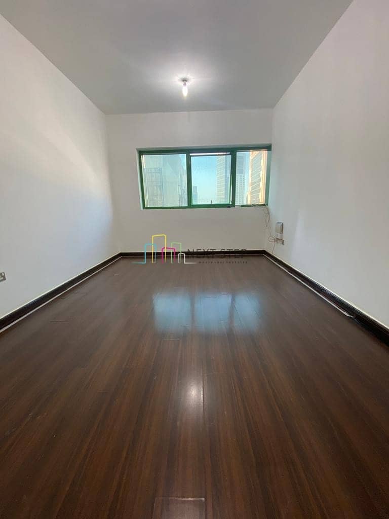 Perfectly Priced 1 Bedroom Apartment with Wardrobes