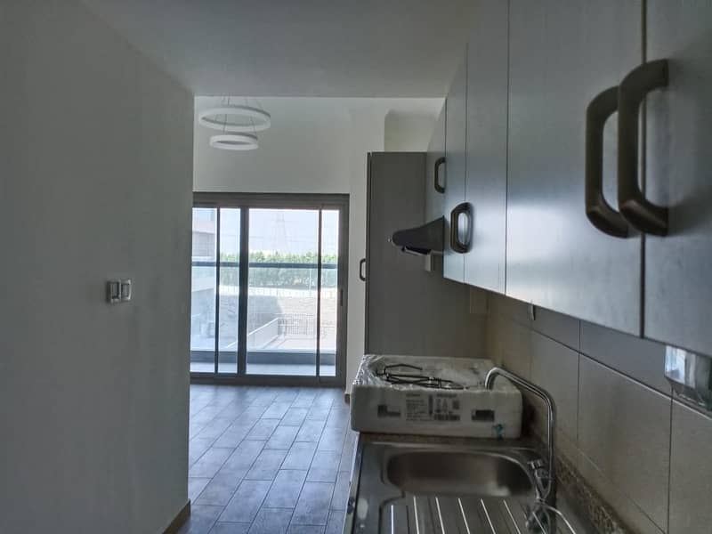 12 2 MONTHS FREE | 12 Cheques | Studio Pool View | Kitchen Appliances