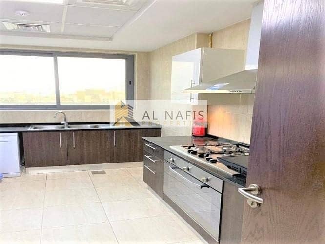 4 3 BR + Maids With Beautiful View Front Metro
