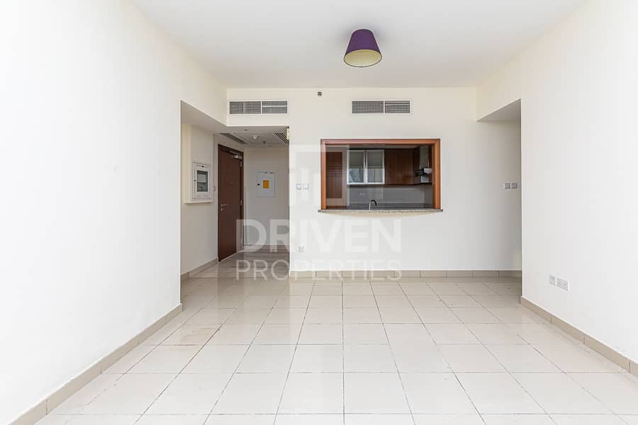 Bright and Spacious 1 Bed | Chiller Included