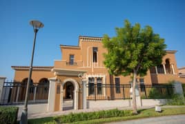 Own this Extraordinary Villa W/ Huge Plot