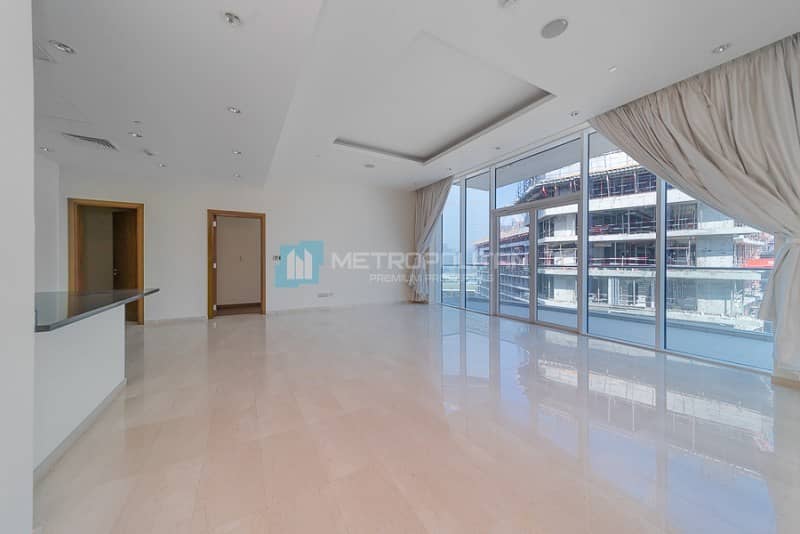Well Maintained?Ready to Move? Sea View?2 Beds Apt