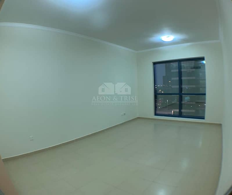 Ready to Move in Huge Lake View Negotiable Ready to Move in Huge Lake View Negotiable