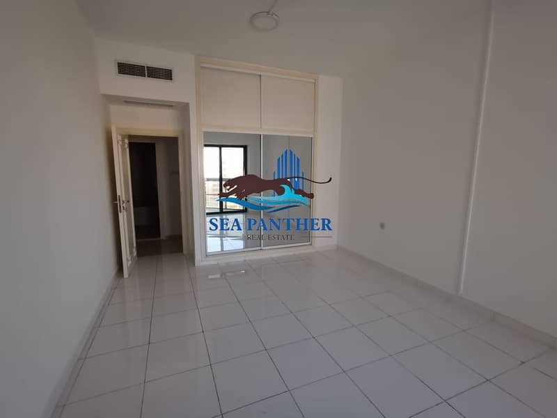 11 Huge 4 bedroom available for rent in Al Maktoum Residence Building Deira