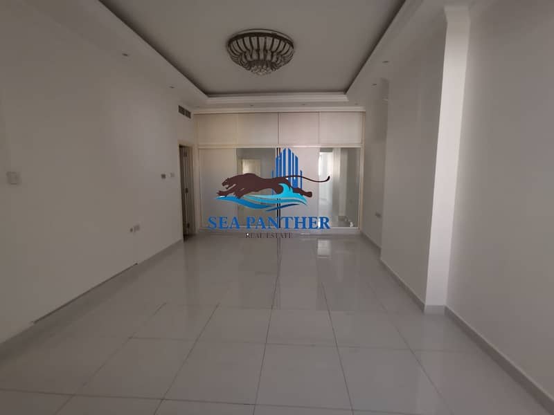 13 Huge 4 bedroom available for rent in Al Maktoum Residence Building Deira
