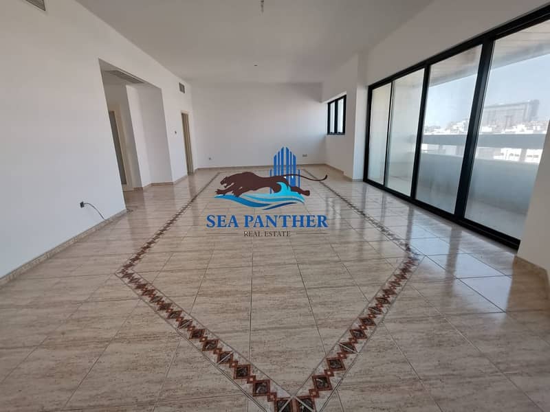 2 Spacious 3 bedroom apartment available for rent in Maktoum Residence Building Deira