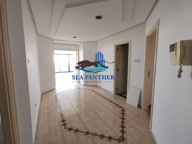 3 Spacious 3 bedroom apartment available for rent in Maktoum Residence Building Deira