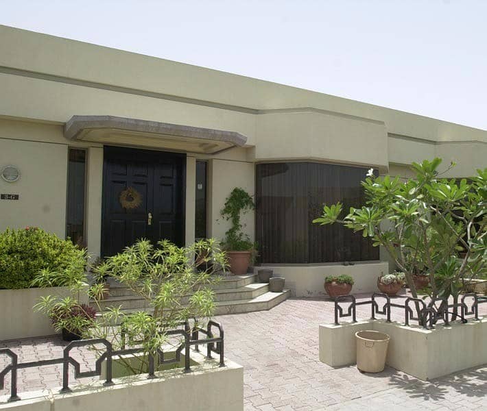 Fully renovated 3 bedroom plus study gated compound with all facilities in Al Sufouh