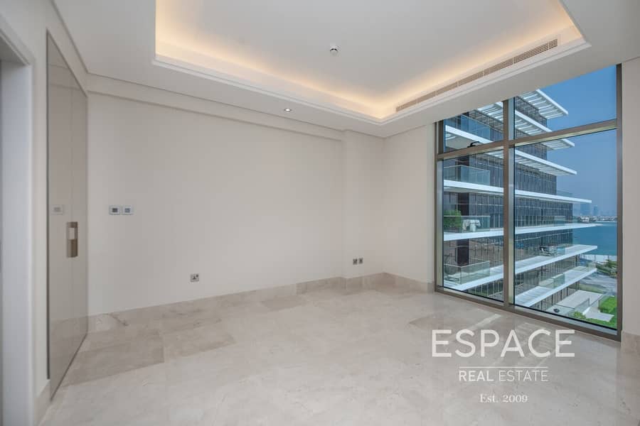 Modern 1 Bedroom Apartment | Sea View | Great ROI